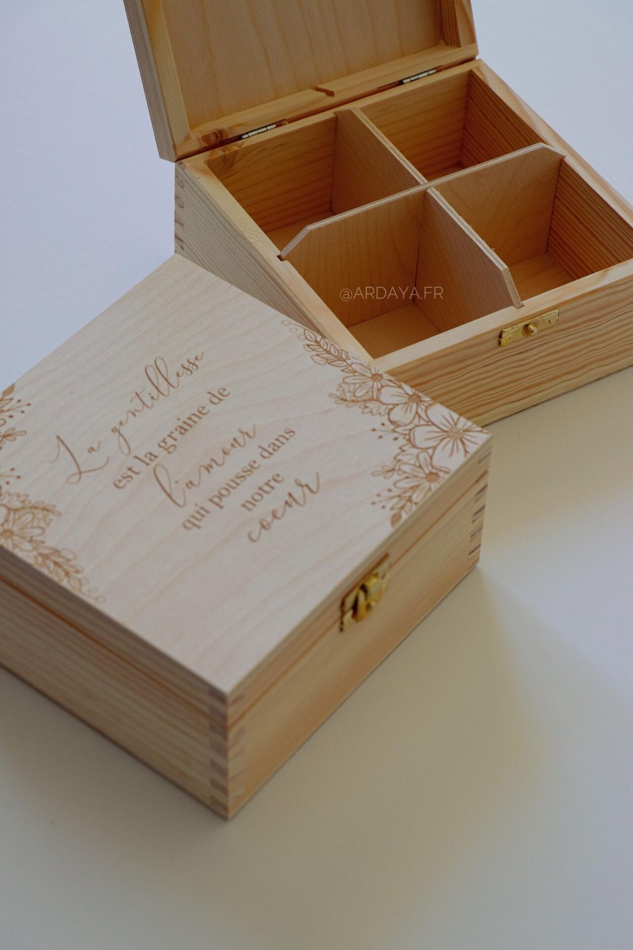 Boîte à Thé Mégacréa 4 Compartiments Bois - 32x9x5.5cm, Naturel, Pour Rangement Tisanes